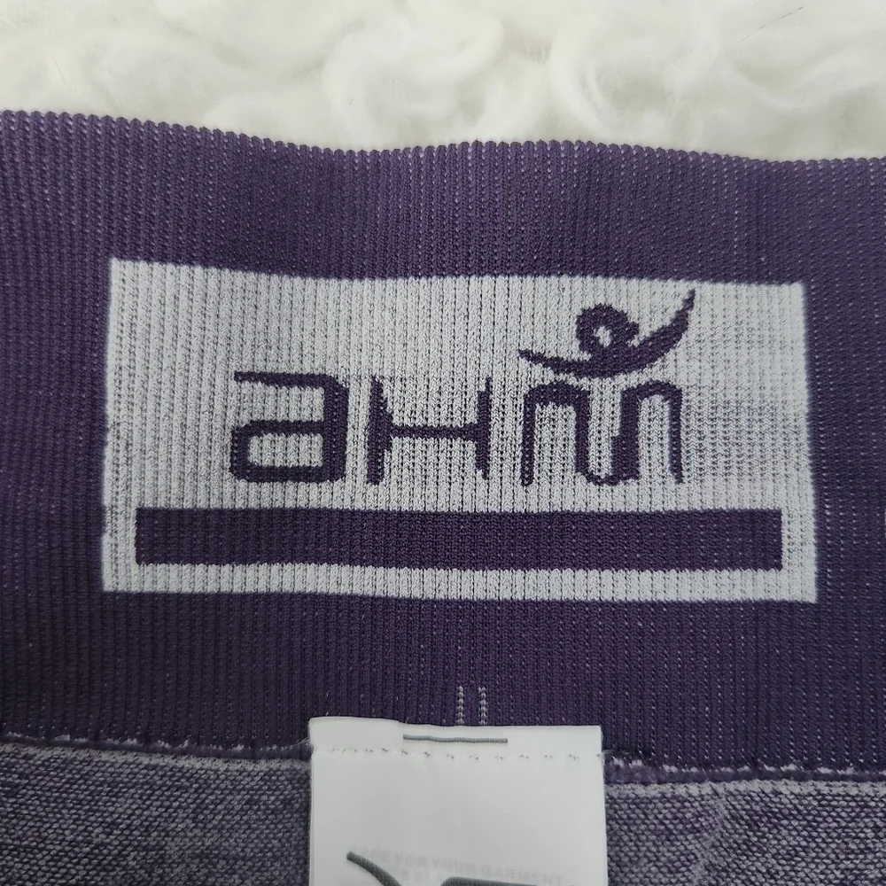 Awakened Heart & Mind AHM High Waist Flow Legging. Color Heather Navy. Size Smal